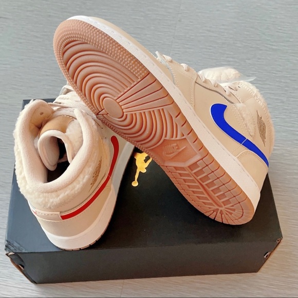 Air Jordan 1 Mid Winter ❄️⛄️Fluffy Fleece Collar - Picture 4 of 4